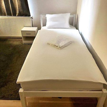 Adelin Einzelzimmer Vandrarhem Wien Exteriör bild
