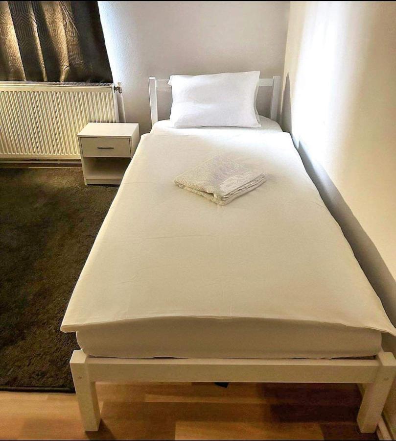 Adelin Einzelzimmer Vandrarhem Wien Exteriör bild